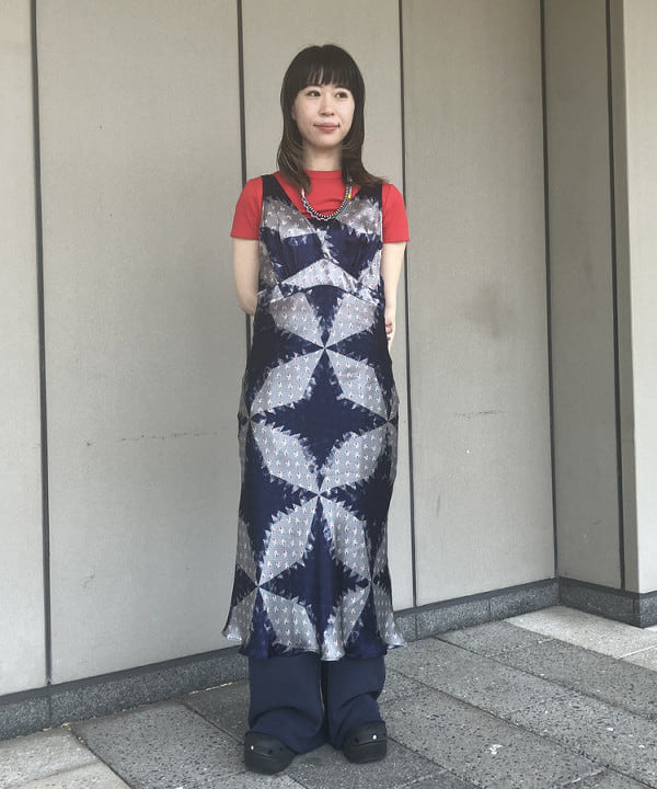 BEAMS WOMENのGMS ワイドストレート  コットンウラケ パンツを使ったコーディネートを紹介します。｜Rakuten Fashion(楽天ファッション／旧楽天ブランドアベニュー)6241376