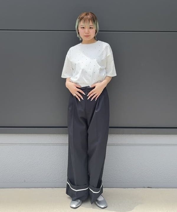 BEAMS HEARTのカラフル ホット フィックス Tシャツを使ったコーディネートを紹介します。｜Rakuten Fashion(楽天ファッション／旧楽天ブランドアベニュー)6241462