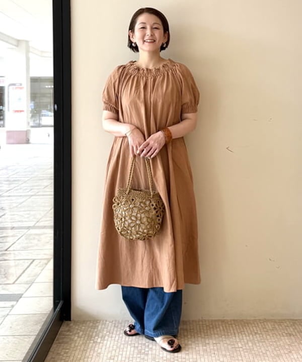 BEAMS HEARTのオフショルダー ハーフスリーブ ワンピースを使ったコーディネートを紹介します。｜Rakuten Fashion(楽天ファッション／旧楽天ブランドアベニュー)6241544