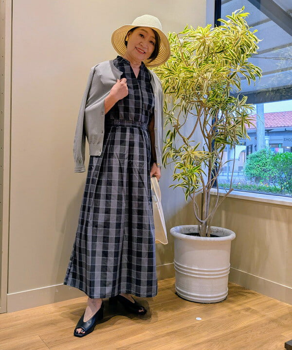 BEAMS HEARTの【秋まで使える】【洗濯機洗い可】ギンガムチェック スキッパー フレアワンピース 25AW フレンチスリーブ 秋色を使ったコーディネートを紹介します。｜Rakuten Fashion(楽天ファッション／旧楽天ブランドアベニュー)6241620