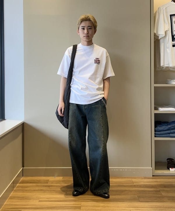 BEAMS HEARTのブラスト シーム バギーデニムパンツを使ったコーディネートを紹介します。｜Rakuten Fashion(楽天ファッション／旧楽天ブランドアベニュー)6241644