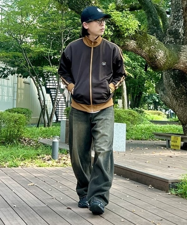 BEAMS HEARTのポリエステルジャージ 配色 トラックジャケットを使ったコーディネートを紹介します。｜Rakuten Fashion(楽天ファッション／旧楽天ブランドアベニュー)6241767