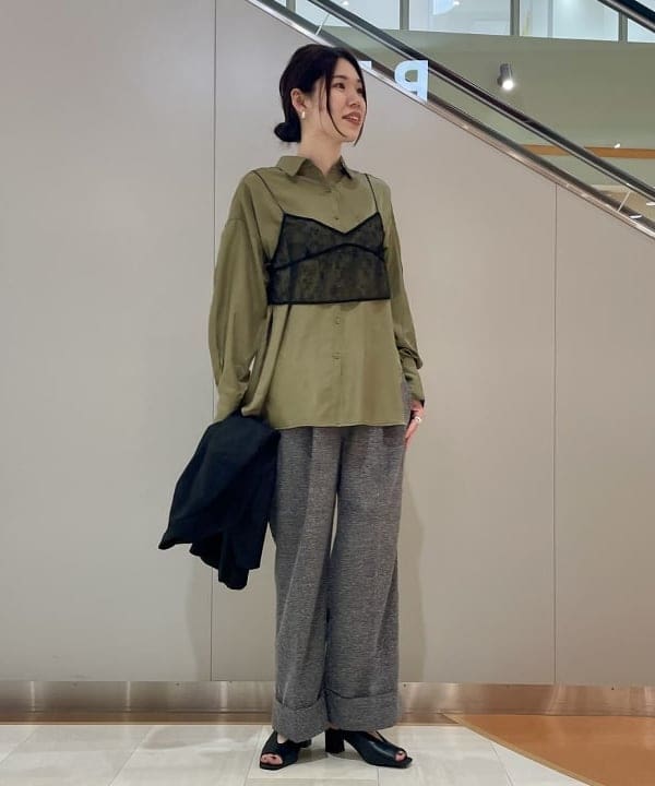 BEAMS HEARTのビスチェ * ロングスリーブシャツ(セットアイテム)を使ったコーディネートを紹介します。｜Rakuten Fashion(楽天ファッション／旧楽天ブランドアベニュー)6241825