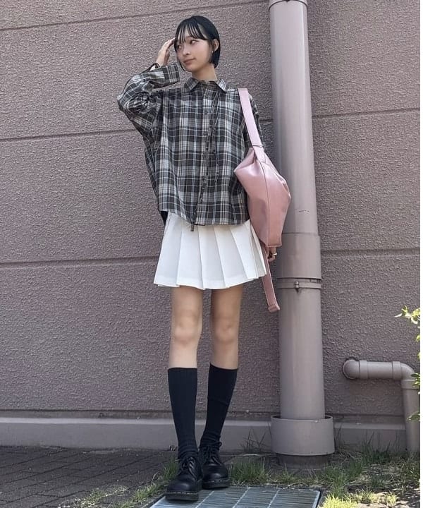 BEAMS HEARTの細ボウタイ チェック シャツを使ったコーディネートを紹介します。｜Rakuten Fashion(楽天ファッション／旧楽天ブランドアベニュー)6241860