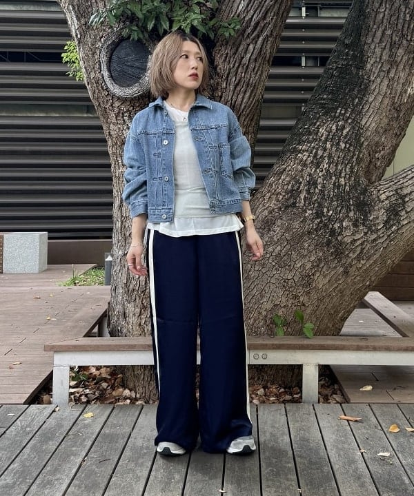 BEAMS HEARTのサテン ライン トラックパンツを使ったコーディネートを紹介します。｜Rakuten Fashion(楽天ファッション／旧楽天ブランドアベニュー)6241874