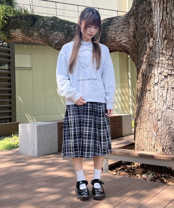 BEAMS HEARTのヴィンテージライク ポートレート スウェットを使ったコーディネートを紹介します。｜Rakuten Fashion(楽天ファッション／旧楽天ブランドアベニュー)6241810