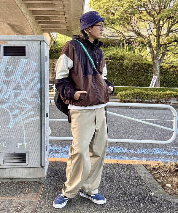 BEAMS HEARTのBEAMS HEART｜GERRY別注 ビッグシルエット ブルゾン｜メンズ アウター ジャケット｜スタンドカラー フード収納 90年代アウトドア風｜25AW新作を使ったコーディネートを紹介します。｜Rakuten Fashion(楽天ファッション／旧楽天ブランドアベニュー)6241919