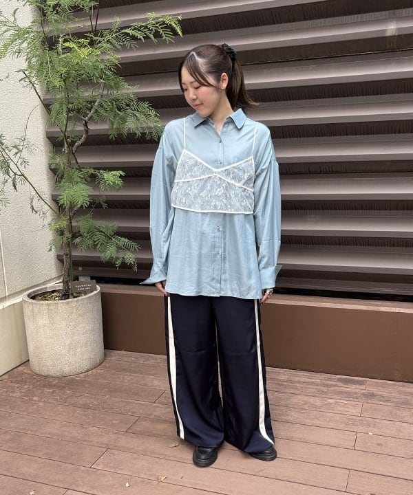 BEAMS HEARTのサテン ライン トラックパンツを使ったコーディネートを紹介します。｜Rakuten Fashion(楽天ファッション／旧楽天ブランドアベニュー)6241938