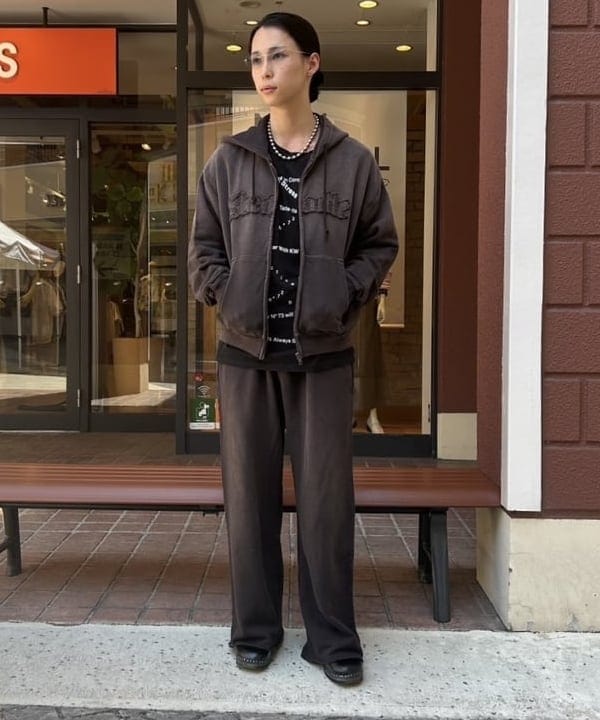 BEAMS HEARTのヴィンテージライク フルジップ パーカーを使ったコーディネートを紹介します。｜Rakuten Fashion(楽天ファッション／旧楽天ブランドアベニュー)6241946