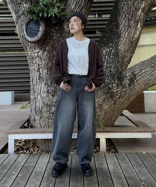 BEAMS HEARTのデニム コクーン パンツを使ったコーディネートを紹介します。｜Rakuten Fashion(楽天ファッション／旧楽天ブランドアベニュー)6242118