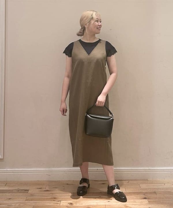 BEAMS HEARTのバック ツイスト ジャンパースカートを使ったコーディネートを紹介します。｜Rakuten Fashion(楽天ファッション／旧楽天ブランドアベニュー)6242191