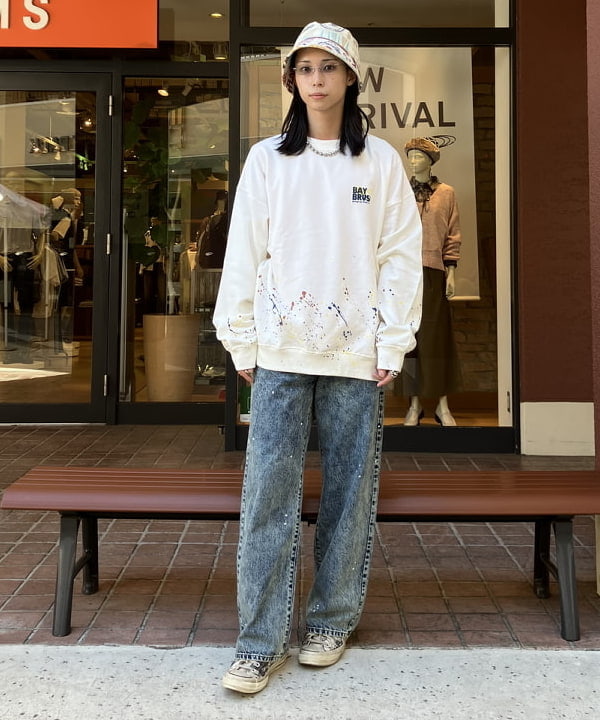 BEAMS HEARTのペイント スウェットを使ったコーディネートを紹介します。｜Rakuten Fashion(楽天ファッション／旧楽天ブランドアベニュー)6242196