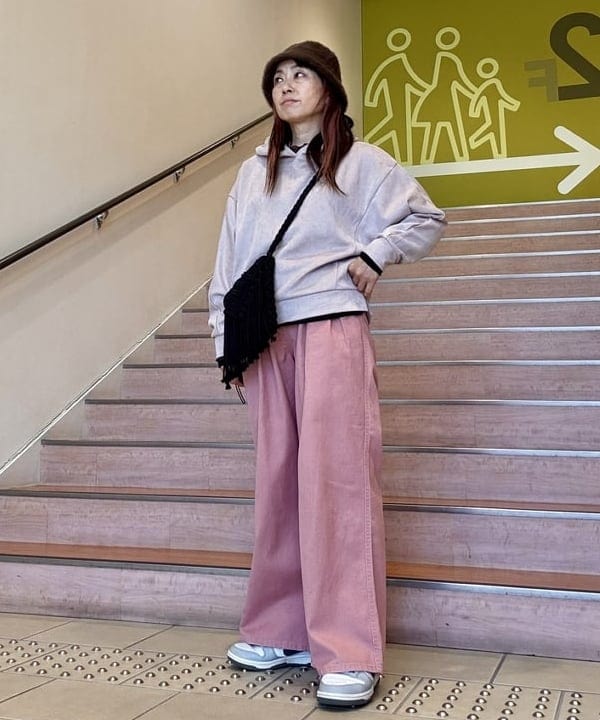 BEAMS HEARTのフェイクスエード フーディーを使ったコーディネートを紹介します。｜Rakuten Fashion(楽天ファッション／旧楽天ブランドアベニュー)6242506