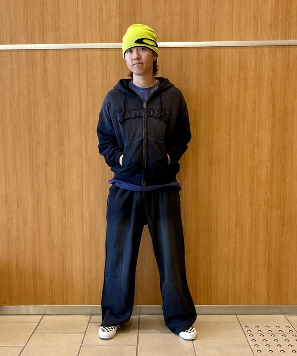 BEAMS HEARTのヴィンテージライク フルジップ パーカーを使ったコーディネートを紹介します。｜Rakuten Fashion(楽天ファッション／旧楽天ブランドアベニュー)6242512