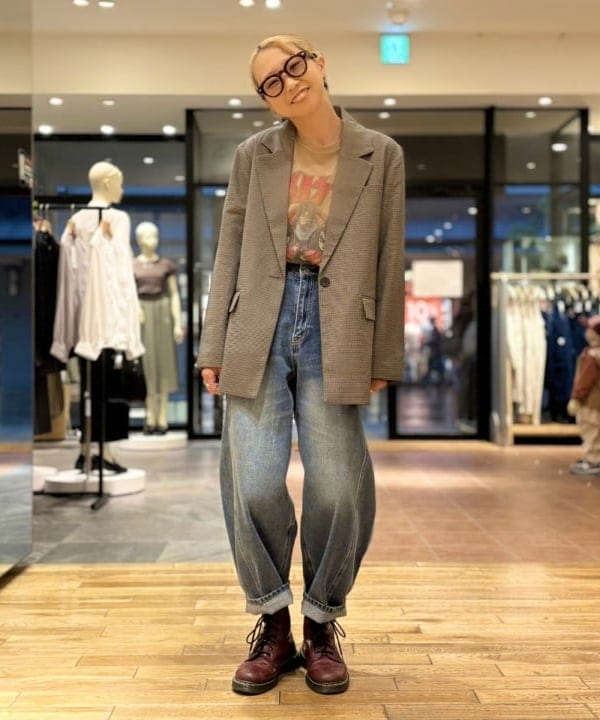 BEAMS HEARTのチェック柄 ビッグ テーラードジャケット 25AW レディース 裏地付き オンオフ兼用 オーバーサイズを使ったコーディネートを紹介します。｜Rakuten Fashion(楽天ファッション／旧楽天ブランドアベニュー)6242585