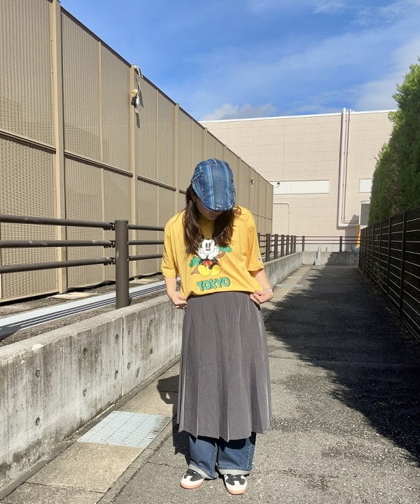 BEAMS WOMENのプリーツ ミディ スカートを使ったコーディネートを紹介します。｜Rakuten Fashion(楽天ファッション／旧楽天ブランドアベニュー)6242613