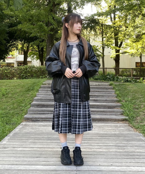 BEAMS HEARTのヴィンテージライク フェイクレザー ブルゾンを使ったコーディネートを紹介します。｜Rakuten Fashion(楽天ファッション／旧楽天ブランドアベニュー)6242654