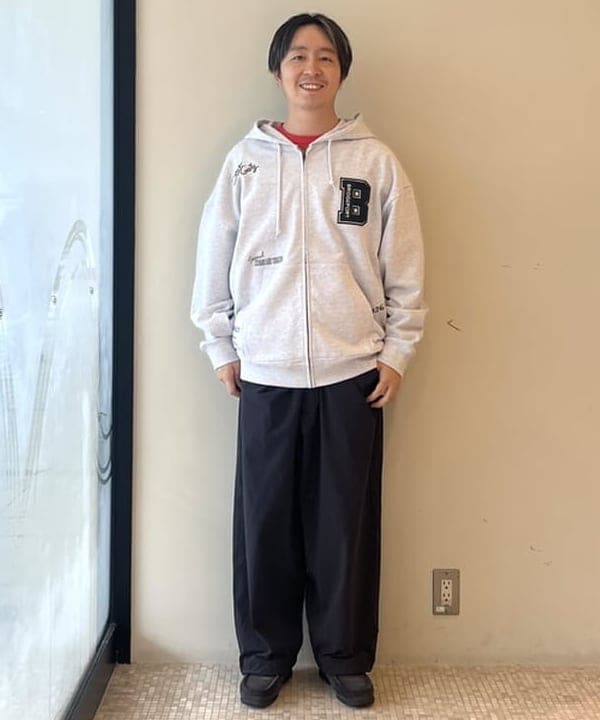 BEAMS HEARTのレタードワッペン ジップ パーカーを使ったコーディネートを紹介します。｜Rakuten Fashion(楽天ファッション／旧楽天ブランドアベニュー)6242667