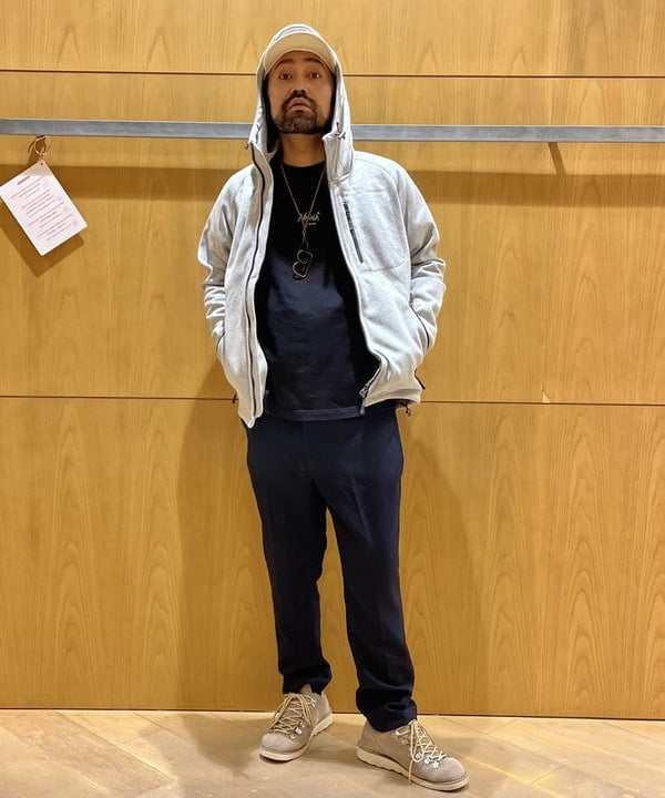 BEAMS HEARTのフィルム フーディー カットソー パーカーを使ったコーディネートを紹介します。｜Rakuten Fashion(楽天ファッション／旧楽天ブランドアベニュー)6242773