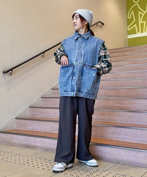BEAMS HEARTのビッグ デニム ベストを使ったコーディネートを紹介します。｜Rakuten Fashion(楽天ファッション／旧楽天ブランドアベニュー)6242860