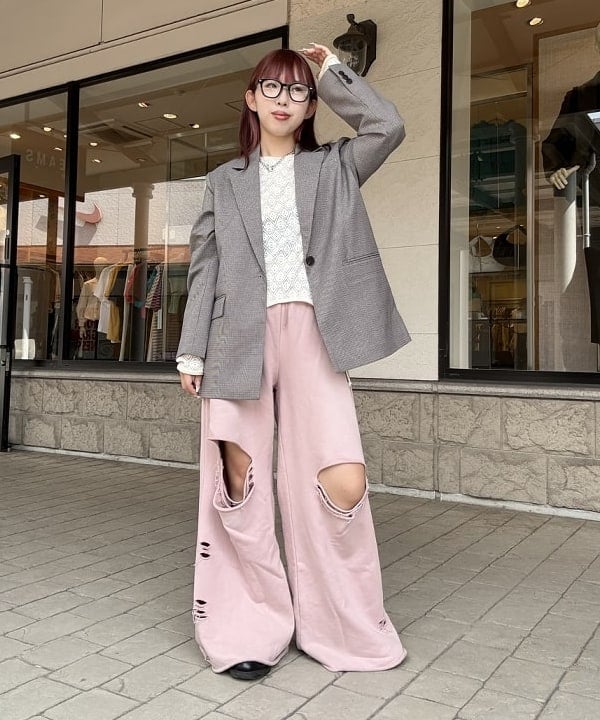 BEAMS HEARTのチェック柄 ビッグ テーラードジャケット 25AW レディース 裏地付き オンオフ兼用 オーバーサイズを使ったコーディネートを紹介します。｜Rakuten Fashion(楽天ファッション／旧楽天ブランドアベニュー)6242870