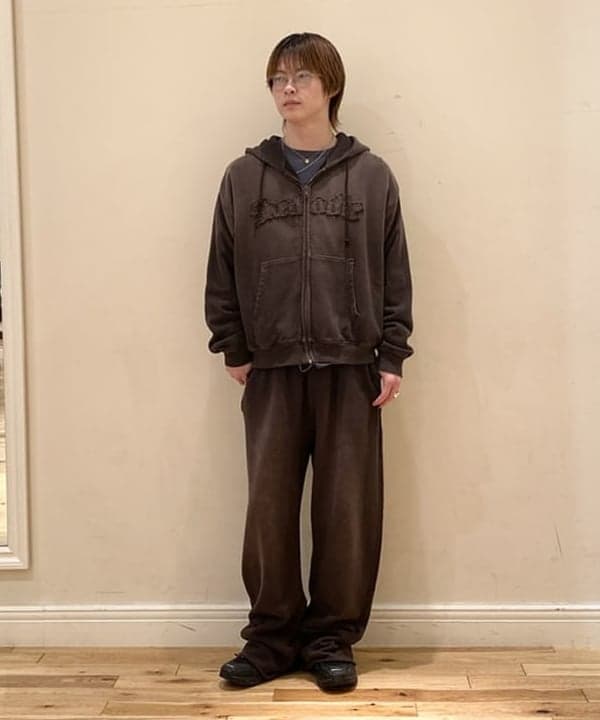 BEAMS HEARTのヴィンテージライク フルジップ パーカーを使ったコーディネートを紹介します。｜Rakuten Fashion(楽天ファッション／旧楽天ブランドアベニュー)6242371