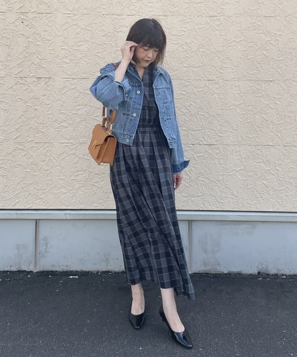 BEAMS HEARTの【秋まで使える】【洗濯機洗い可】ギンガムチェック スキッパー フレアワンピース 25AW フレンチスリーブ 秋色を使ったコーディネートを紹介します。｜Rakuten Fashion(楽天ファッション／旧楽天ブランドアベニュー)6242373