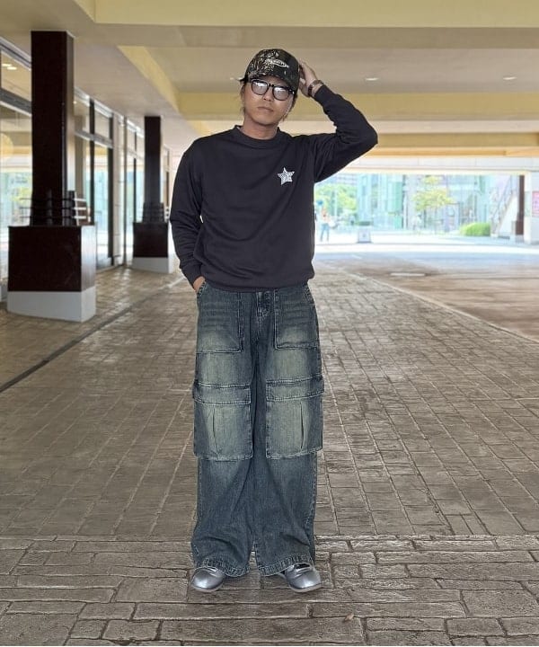 BEAMS HEARTのブラスト ワイド デニム カーゴパンツ 25AW ワイドパンツ デニムパンツを使ったコーディネートを紹介します。｜Rakuten Fashion(楽天ファッション／旧楽天ブランドアベニュー)6243044