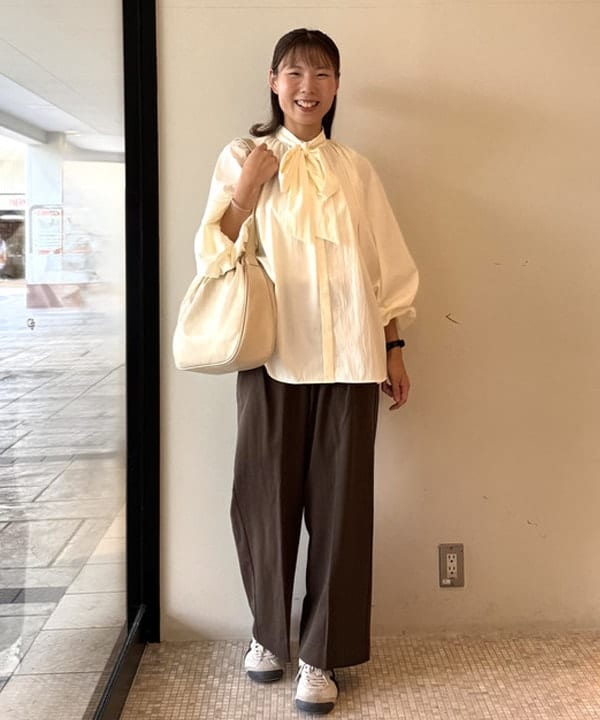 BEAMS HEARTの【洗濯機洗い可】ボウタイ セット ノーカラー ブラウス 25AW 長袖 オンオフ兼用 通勤 お仕事を使ったコーディネートを紹介します。｜Rakuten Fashion(楽天ファッション／旧楽天ブランドアベニュー)6243061