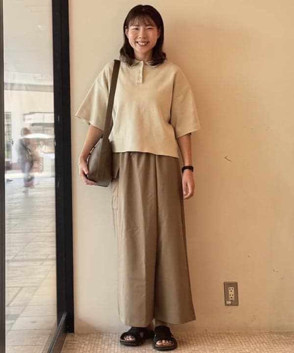 BEAMS HEARTの【秋まで使える】【手洗い可】ハーフスリーブ ニットポロ 25AW 半袖 ゆったりトップスを使ったコーディネートを紹介します。｜Rakuten Fashion(楽天ファッション／旧楽天ブランドアベニュー)6243065