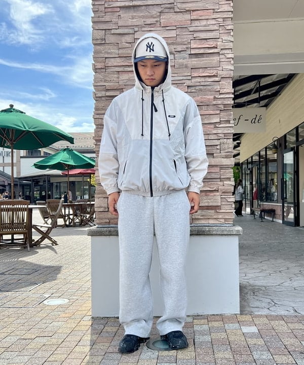 BEAMS HEARTのBEAMS HEART｜GERRY別注 ビッグシルエット ブルゾン｜メンズ アウター ジャケット｜スタンドカラー フード収納 90年代アウトドア風｜25AW新作を使ったコーディネートを紹介します。｜Rakuten Fashion(楽天ファッション／旧楽天ブランドアベニュー)6243337