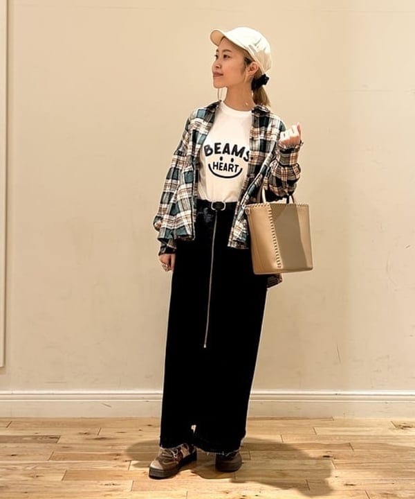 BEAMS HEARTの切替 フレア チェック シャツを使ったコーディネートを紹介します。｜Rakuten Fashion(楽天ファッション／旧楽天ブランドアベニュー)6243362