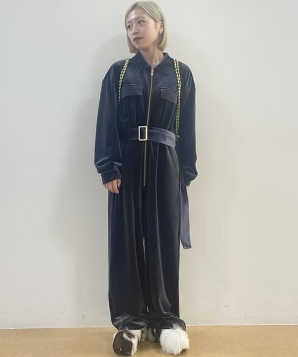 BEAMS HEARTのベロア ジャンプスーツを使ったコーディネートを紹介します。｜Rakuten Fashion(楽天ファッション／旧楽天ブランドアベニュー)6243373