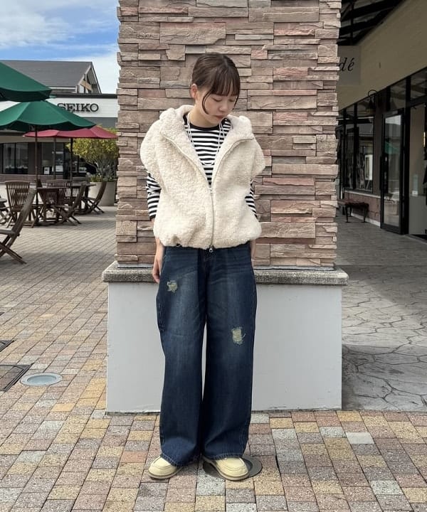 BEAMS HEARTのフード ボアベストを使ったコーディネートを紹介します。｜Rakuten Fashion(楽天ファッション／旧楽天ブランドアベニュー)6243571