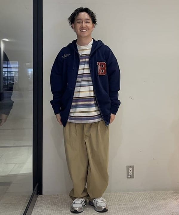BEAMS HEARTのレタードワッペン ジップ パーカーを使ったコーディネートを紹介します。｜Rakuten Fashion(楽天ファッション／旧楽天ブランドアベニュー)6243758