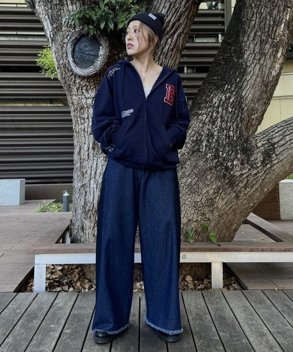 BEAMS HEARTの脇 ライン デニム パンツを使ったコーディネートを紹介します。｜Rakuten Fashion(楽天ファッション／旧楽天ブランドアベニュー)6243772