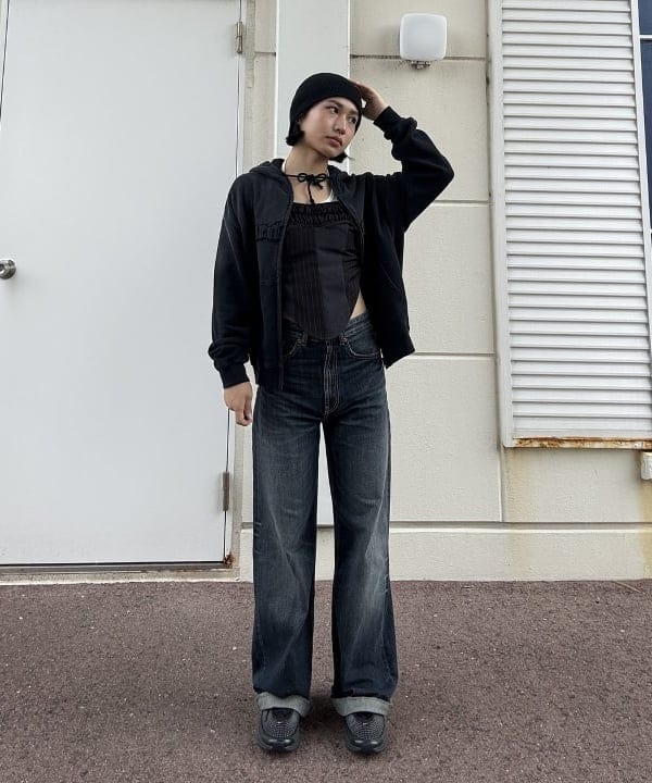 BEAMS HEARTのヴィンテージライク フルジップ パーカーを使ったコーディネートを紹介します。｜Rakuten Fashion(楽天ファッション／旧楽天ブランドアベニュー)6243782