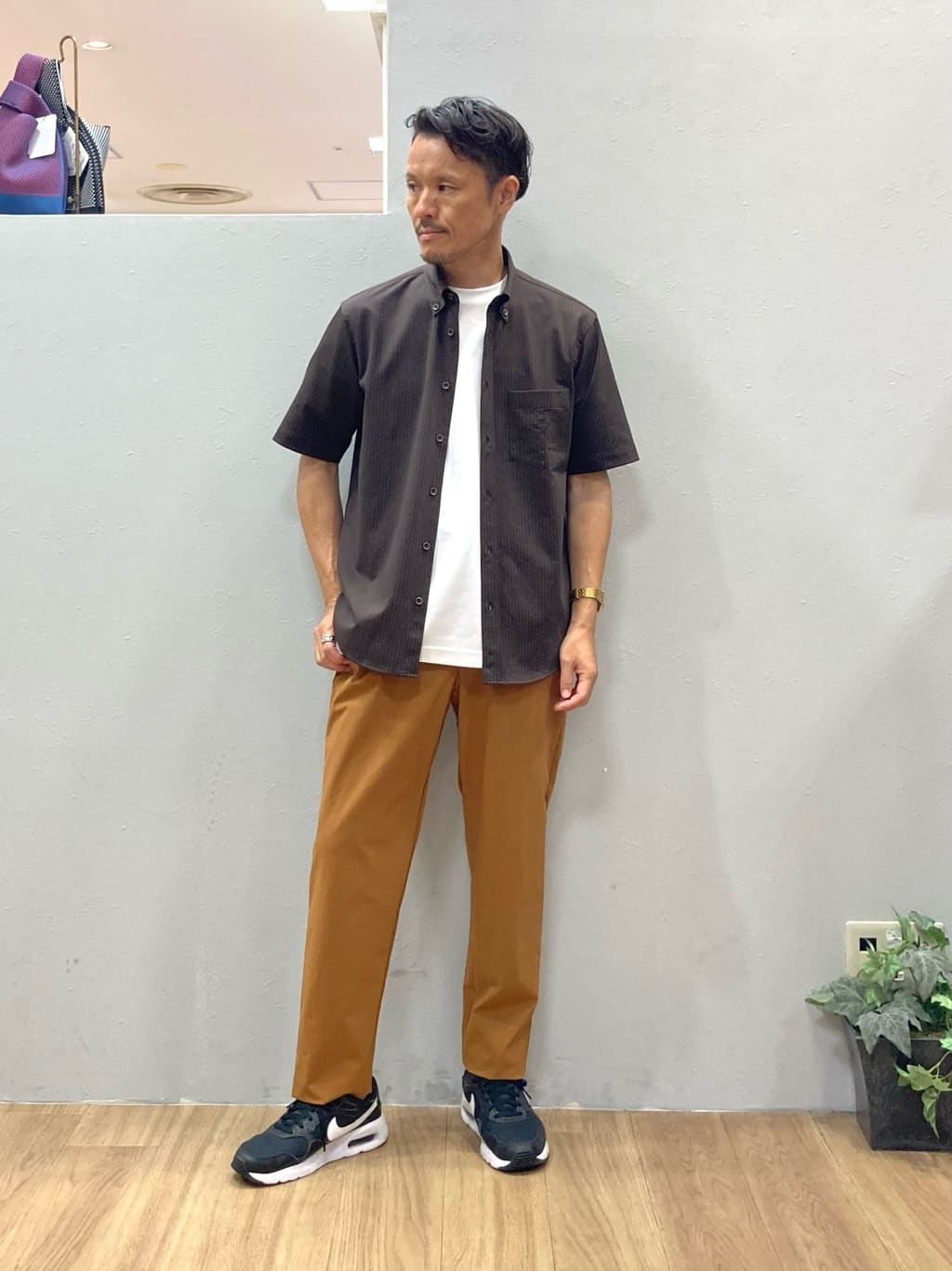TAKEO KIKUCHIの【COOL CITY WEAR】ストライプジャージ ボタンダウンシャツ /接触冷感を使ったコーディネートを紹介します。｜Rakuten Fashion(楽天ファッション／旧楽天ブランドアベニュー)6244344