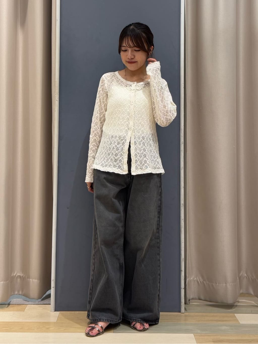 AMERICAN HOLICのレースカーディガンを使ったコーディネートを紹介します。｜Rakuten Fashion(楽天ファッション／旧楽天ブランドアベニュー)6246146