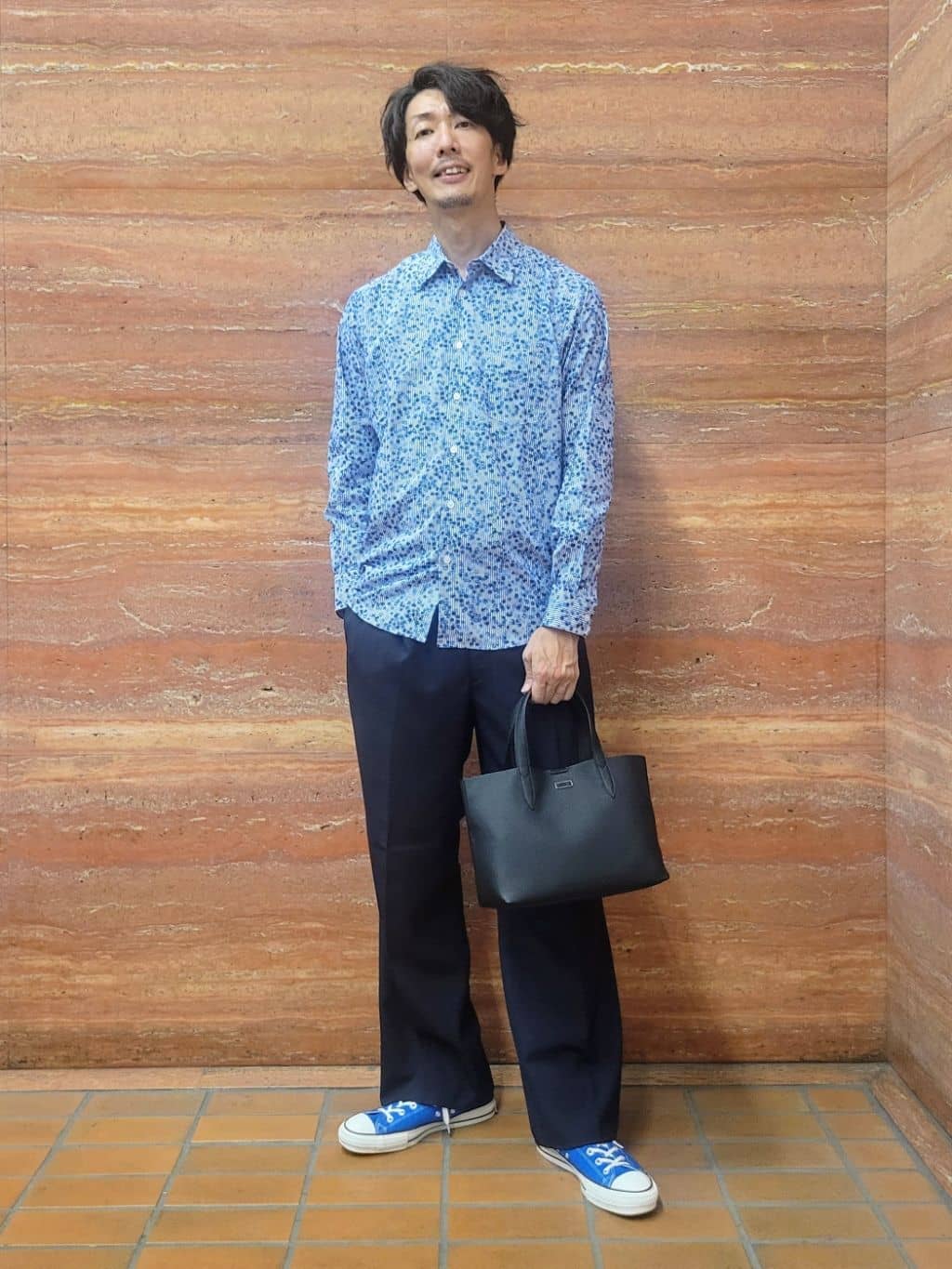 TAKEO KIKUCHIの【Sサイズ~】ストライプ小花 長袖シャツを使ったコーディネートを紹介します。｜Rakuten Fashion(楽天ファッション／旧楽天ブランドアベニュー)6249390