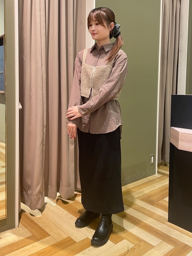 Green ParksのSET2点ラメシャギービスチェ+シャツを使ったコーディネートを紹介します。｜Rakuten Fashion(楽天ファッション／旧楽天ブランドアベニュー)6249453