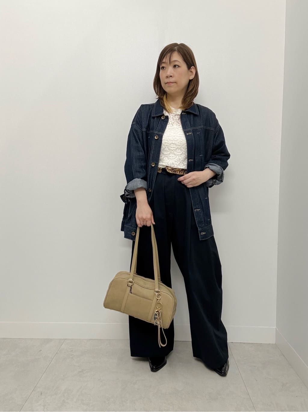 Vinのテンセルデニムシャツジャケットを使ったコーディネートを紹介します。｜Rakuten Fashion(楽天ファッション／旧楽天ブランドアベニュー)6249598