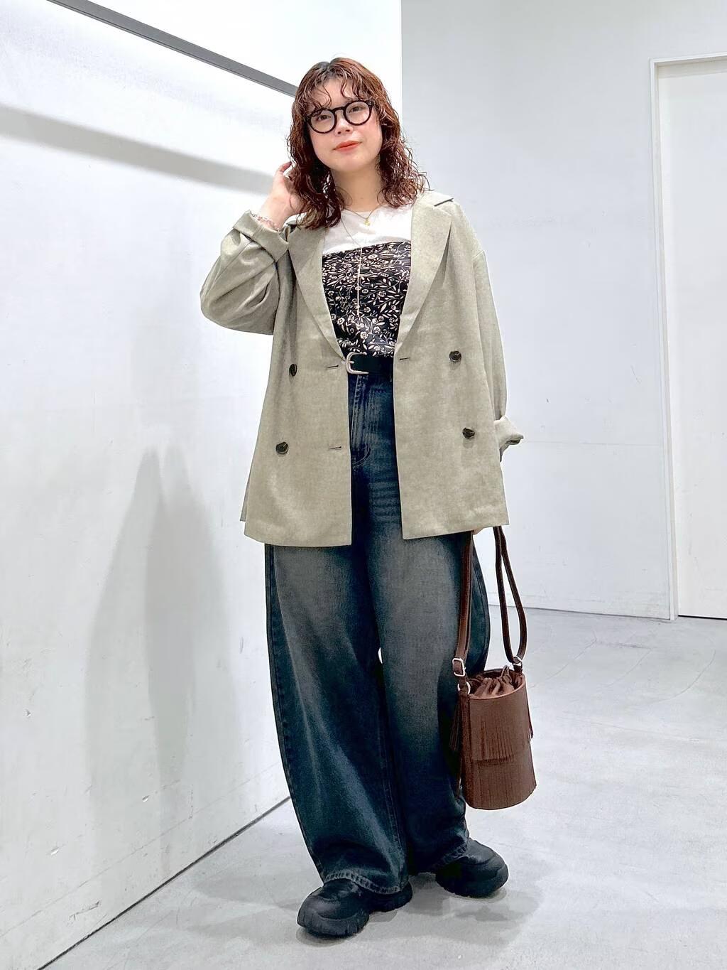 LAKOLEのダブルテーラードジャケットを使ったコーディネートを紹介します。｜Rakuten Fashion(楽天ファッション／旧楽天ブランドアベニュー)6250163