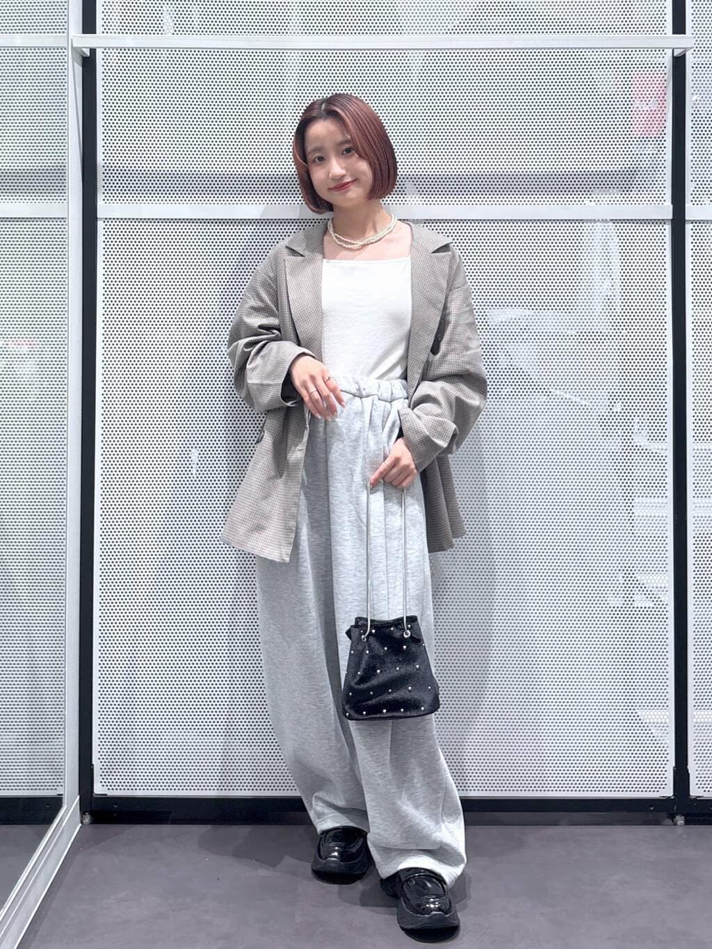 LAKOLEのチェックダブルジャケットを使ったコーディネートを紹介します。｜Rakuten Fashion(楽天ファッション／旧楽天ブランドアベニュー)6250136