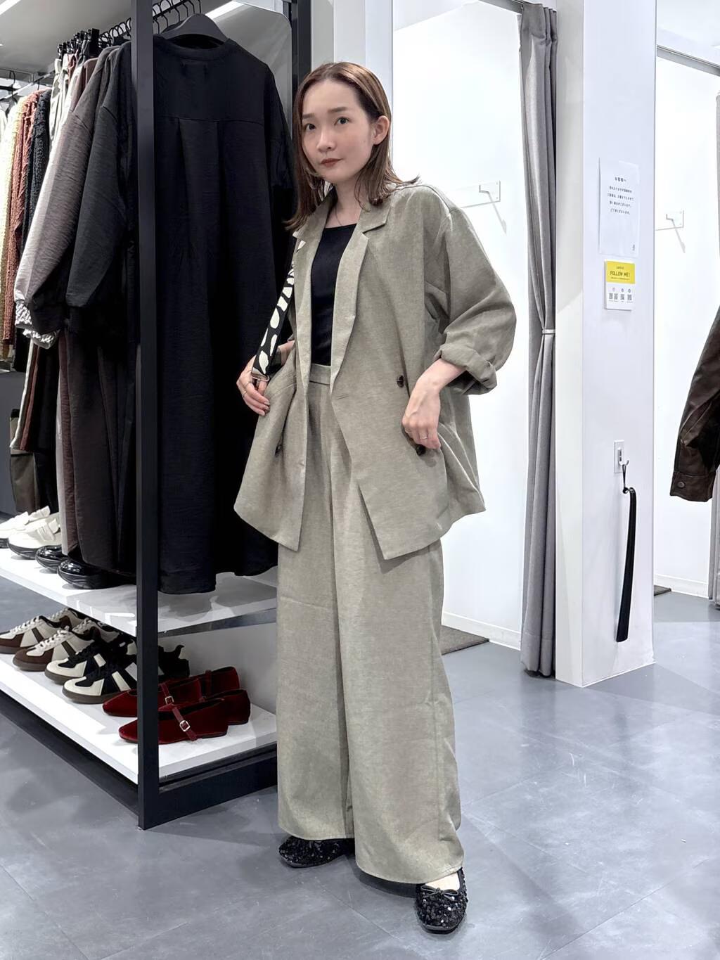 LAKOLEのダブルテーラードジャケットを使ったコーディネートを紹介します。｜Rakuten Fashion(楽天ファッション／旧楽天ブランドアベニュー)6250203