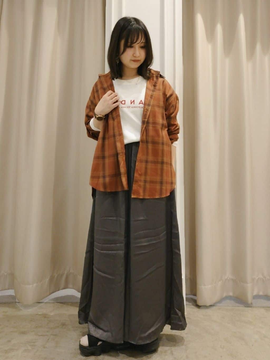 AMERICAN HOLICの【選べる丈2サイズ】マットサテンスカーチョを使ったコーディネートを紹介します。｜Rakuten Fashion(楽天ファッション／旧楽天ブランドアベニュー)6199152