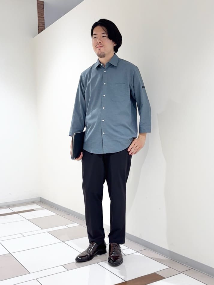 TAKEO KIKUCHIの【COOL CITY WEAR】DotAir(R)サッカー シャツを使ったコーディネートを紹介します。｜Rakuten Fashion(楽天ファッション／旧楽天ブランドアベニュー)6250656