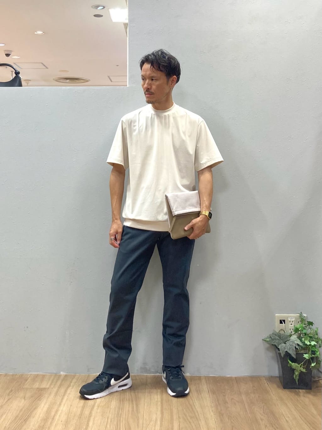 TAKEO KIKUCHIの【COOL CITY WEAR】テーラードTシャツ /接触冷感を使ったコーディネートを紹介します。｜Rakuten Fashion(楽天ファッション／旧楽天ブランドアベニュー)6252380