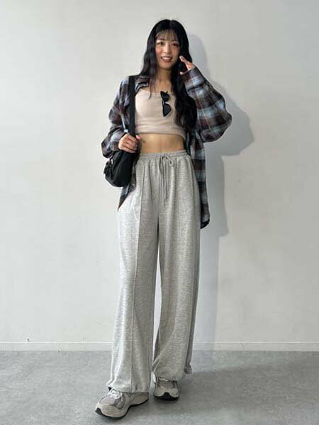 AS KNOW AS plusの☆ダブルポケット チェックビッグシャツを使ったコーディネートを紹介します。｜Rakuten Fashion(楽天ファッション／旧楽天ブランドアベニュー)6256140