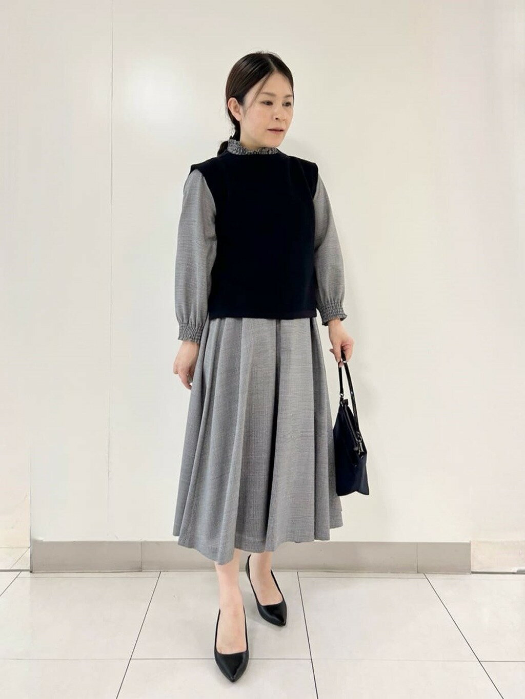 AMACAのバルキーストレッチ編み柄ベストを使ったコーディネートを紹介します。｜Rakuten Fashion(楽天ファッション／旧楽天ブランドアベニュー)6259860